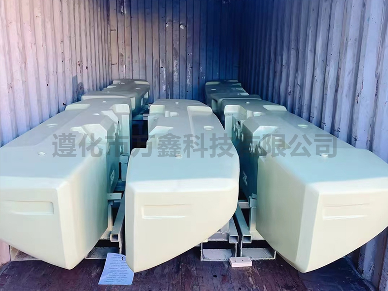 挖掘机产品发往瑞典